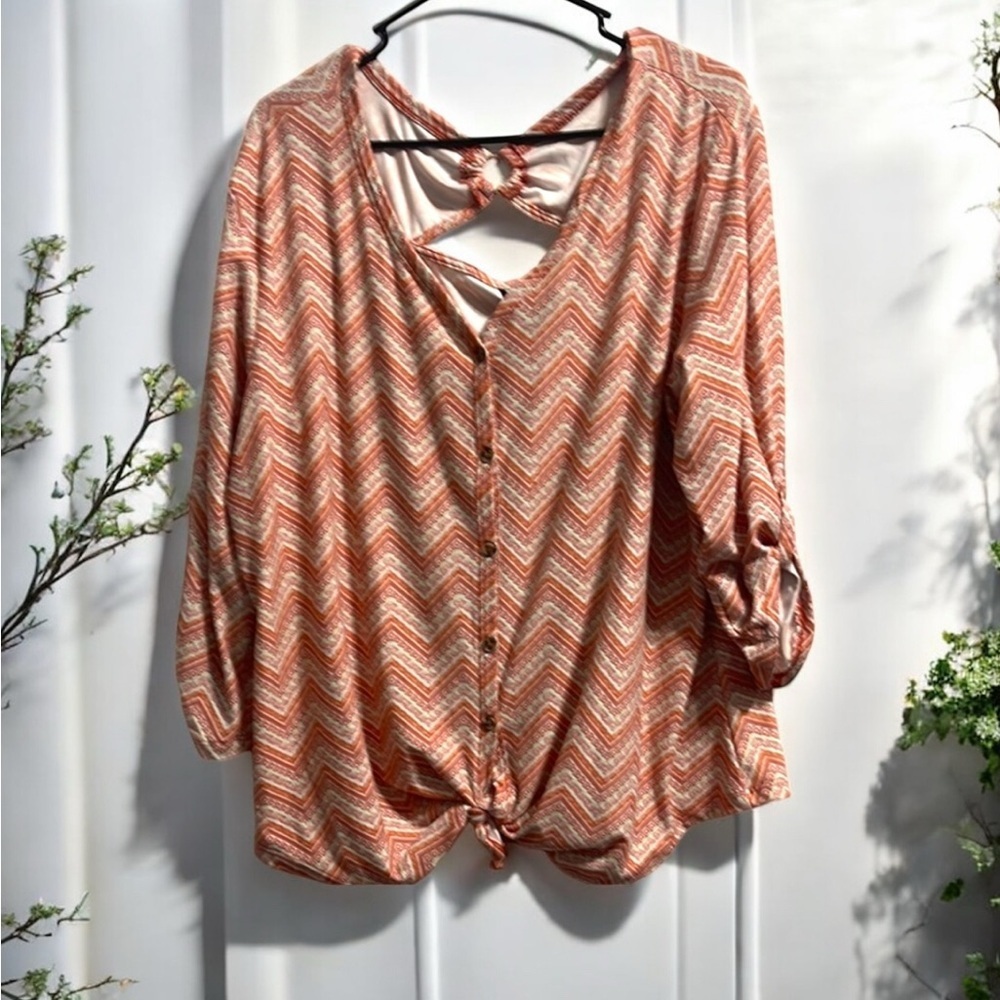 Chic Pink and Gray 3/4 Sleeve Tie Front Blouse